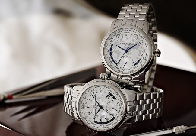 Frédérique Constant Classics Manufacture Worldtimer : sur bracelet acier en 2014