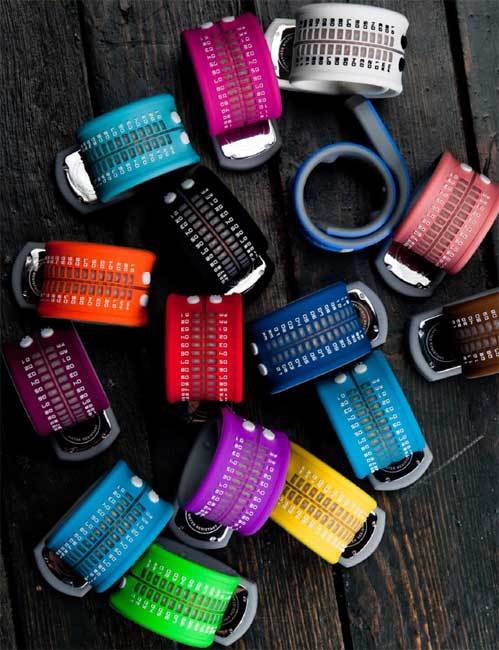 Reflex : le concept LED Slap watch aux poignets de joueurs de foot brésiliens… Reflex : le concept LED Slap watch aux poignets de joueurs de foot brésiliens…