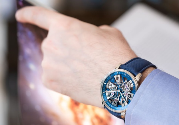 Arnold & Son Nebula 41,5 Steel Arnold & Son Nebula 41,5 Steel