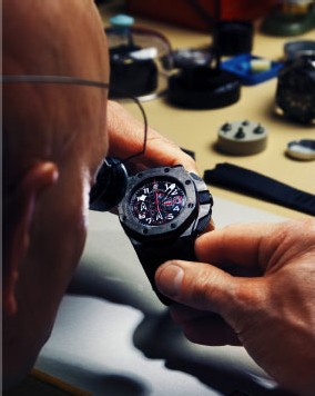 Chronographe « Flyback » Royal Oak Offshore Alinghi Team d'Audemars Piguet : la course a commencé Chronographe « Flyback » Royal Oak Offshore Alinghi Team d'Audemars Piguet : la course a commencé