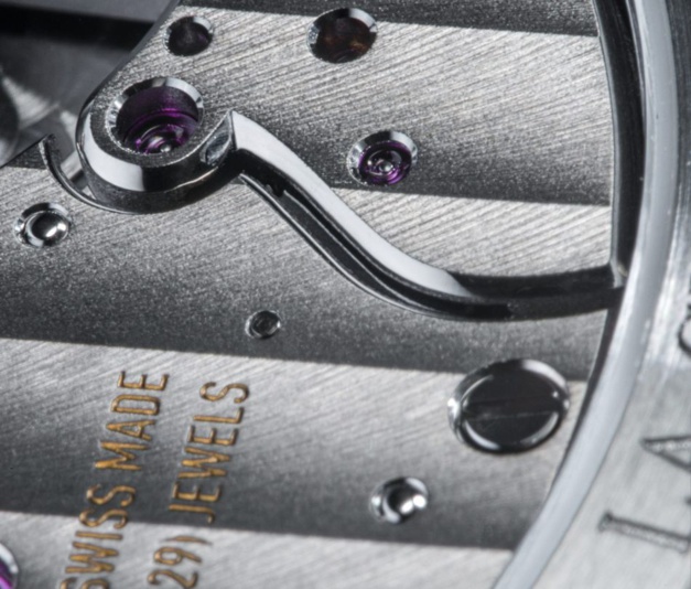 Ripples : la montre en acier sport-chic selon Speake-Marin