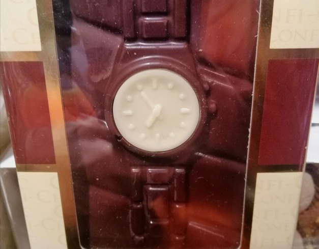 Confi-choc : une montre en chocolat pour les fêtes de Pâques