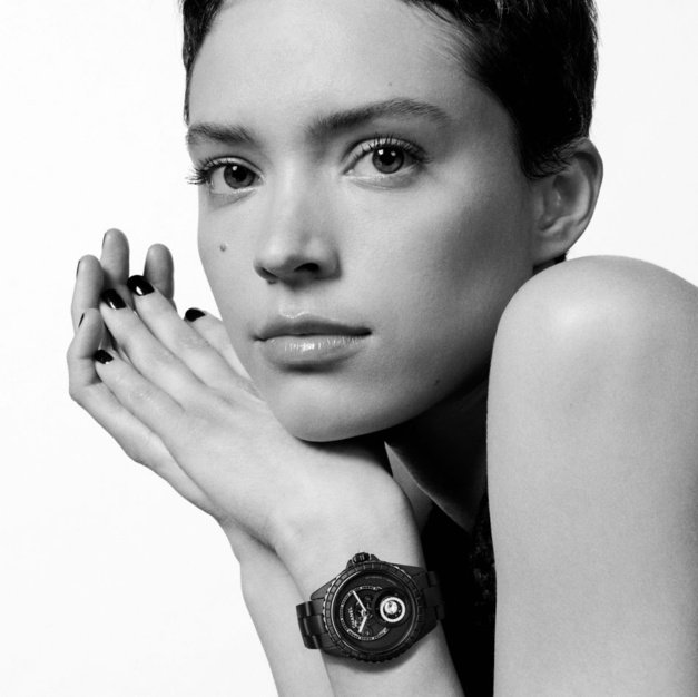 J12 Tourbillon Diamant Calibre 5 : la haute horlogerie selon Chanel J12 Tourbillon Diamant Calibre 5 : la haute horlogerie selon Chanel