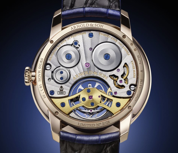 Arnold & Son Ultrathin Tourbillon : or ou platine, la finesse et le relief