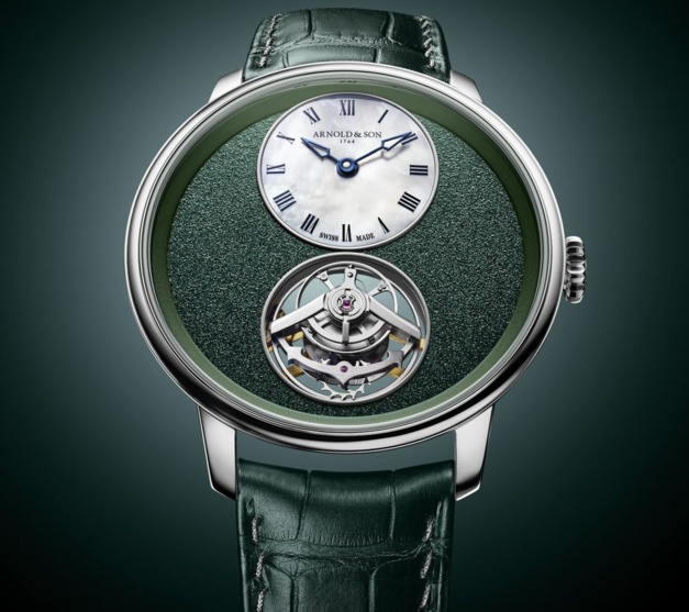 Arnold & Son Ultrathin Tourbillon : or ou platine, la finesse et le relief Arnold & Son Ultrathin Tourbillon : or ou platine, la finesse et le relief