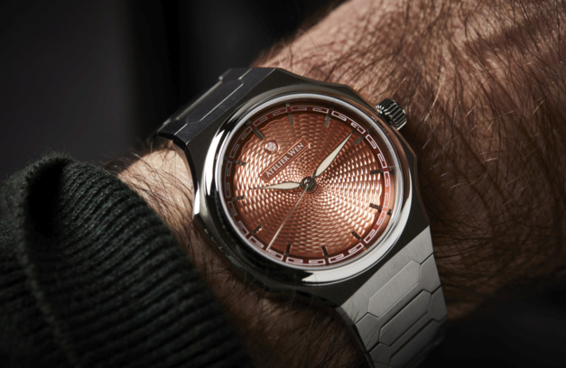 Atelier Wen : le charme discret du guilloché main Atelier Wen : le charme discret du guilloché main