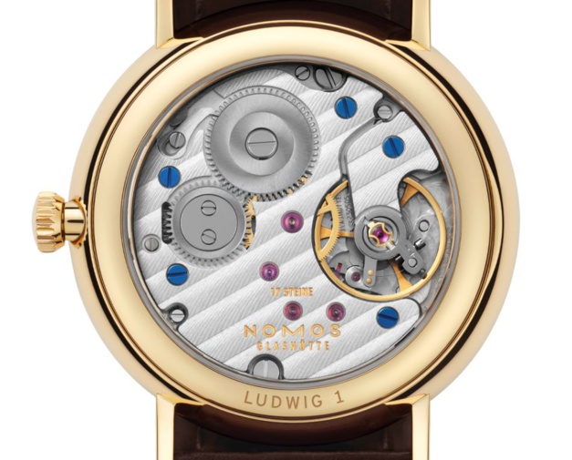 Nomos Ludwig 33 : à l'heure de l'or