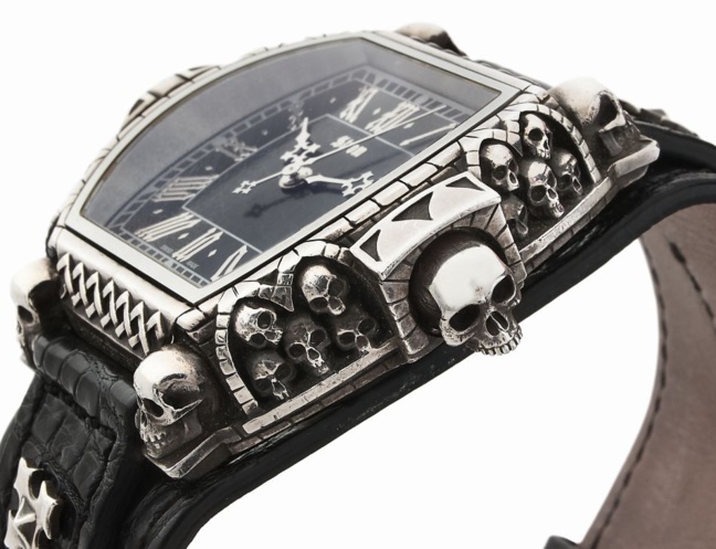 Artcurial met en vente la montre Strom de Johnny Hallyday