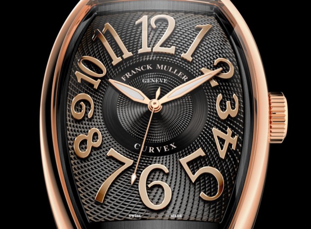 Quand Franck Muller relifte la silhouette de sa Cintrée Curvex : tout simplement somptueux Quand Franck Muller relifte la silhouette de sa Cintrée Curvex : tout simplement somptueux