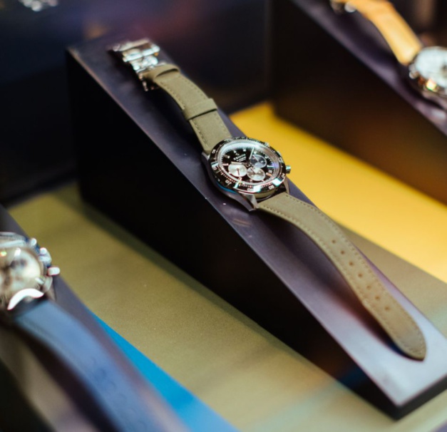 Zenith propose des bracelets fabriqués avec des surplus textiles haute couture Zenith propose des bracelets fabriqués avec des surplus textiles haute couture