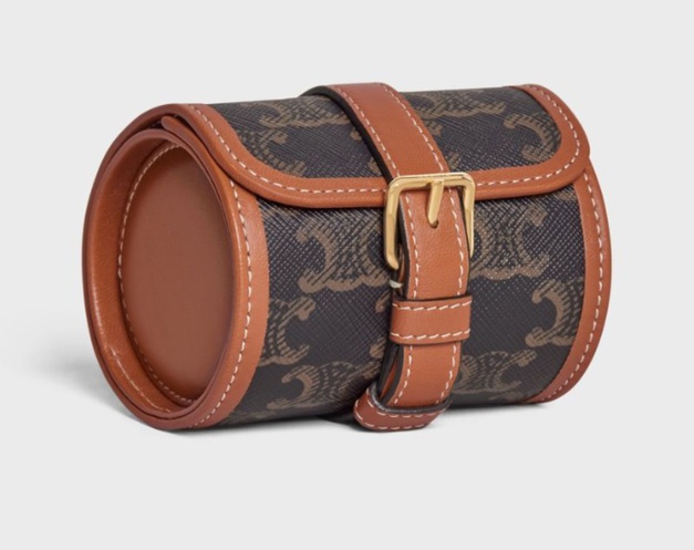 Celine : un étui à montre en toile Triomphe pour vous, mesdames Celine : un étui à montre en toile Triomphe pour vous, mesdames