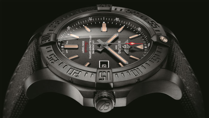Breitling Avenger Blackbird : imposante mais légère Breitling Avenger Blackbird : imposante mais légère