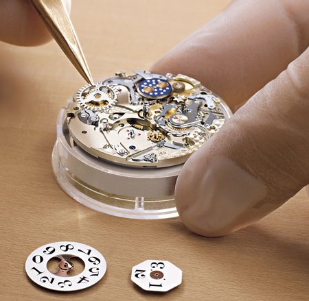 A. Lange et Söhne : un Phénix renaît de ses cendres pour produire… les meilleures montres du monde A. Lange et Söhne : un Phénix renaît de ses cendres pour produire… les meilleures montres du monde
