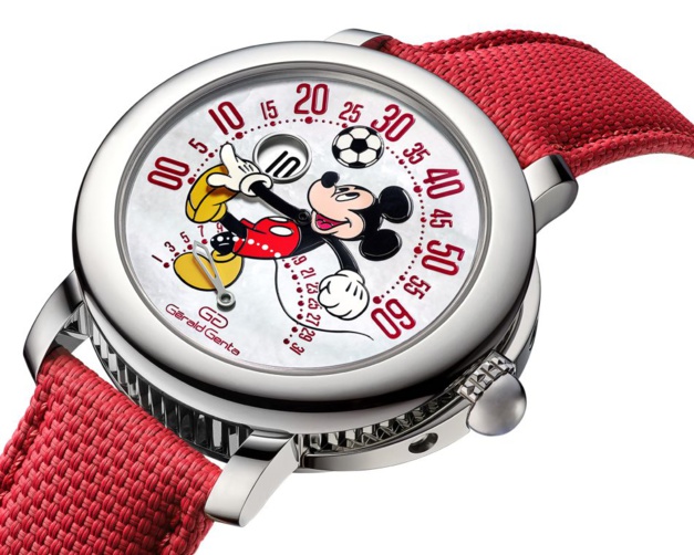 Gérald Genta Arena Bi-Retrograde Mickey Mouse : foot toujours Gérald Genta Arena Bi-Retrograde Mickey Mouse : foot toujours