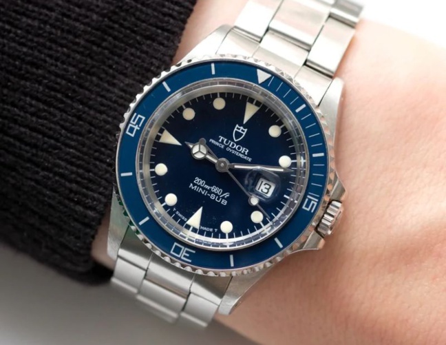 Tudor Mini Sub Tudor Mini Sub