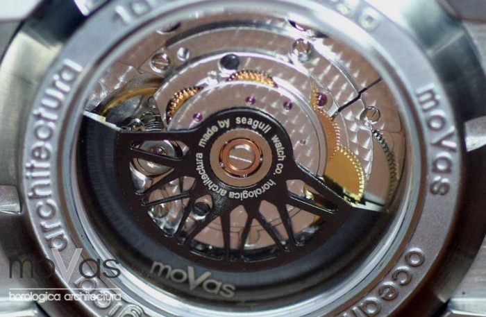 Movas Oceaner 1 : plongeuse singapourienne Movas Oceaner 1 : plongeuse singapourienne