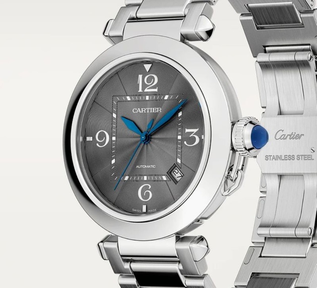 Cartier : une très belle version de la Pasha 41 mm avec cadran anthracite et aiguilles en acier bleui Cartier : une très belle version de la Pasha 41 mm avec cadran anthracite et aiguilles en acier bleui