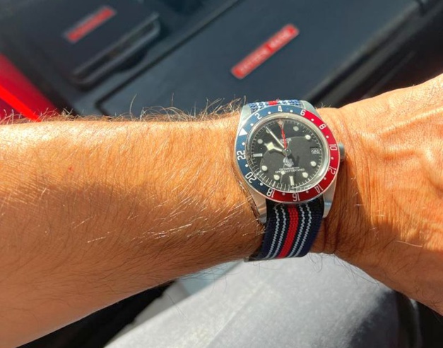 Une très rare Tudor GMT édition Air France au poignet de Raphael Une très rare Tudor GMT édition Air France au poignet de Raphael