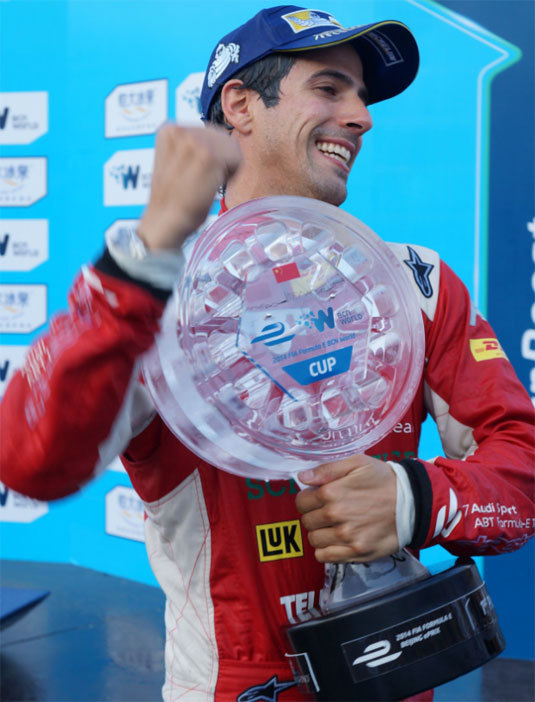 de Grisogono imagine le trophée des Grand Prix de Formule E de la FIA de Grisogono imagine le trophée des Grand Prix de Formule E de la FIA