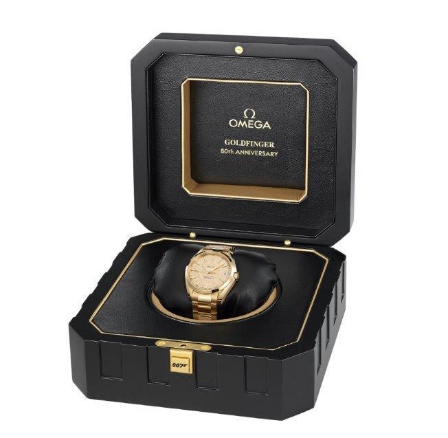 Omega Seamaster Aqua Terra : une pièce unique en or pour célébrer le 50ème anniversaire de Goldfinger Omega Seamaster Aqua Terra : une pièce unique en or pour célébrer le 50ème anniversaire de Goldfinger