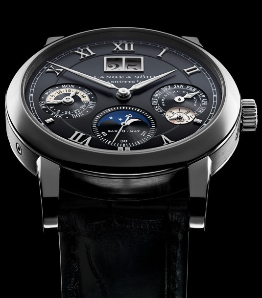 Langematik Perpétuelle or gris et cadran noir : série exclusive pour la boutique de Moscou Langematik Perpétuelle or gris et cadran noir : série exclusive pour la boutique de Moscou