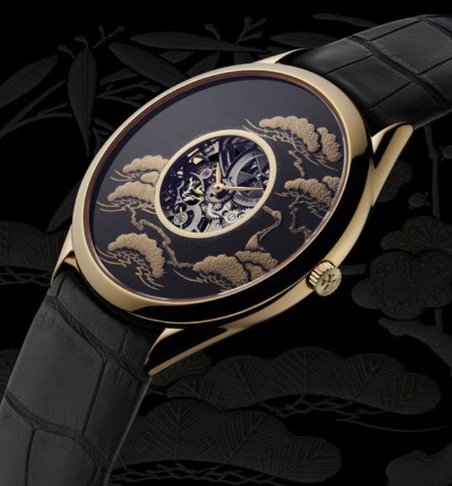 Montre-bracelet « Métiers d’Art - La Symbolique des Laques » en or rose 18K, double cadran en or recouvert de laque japonaise maki-e motif grues et pins, ajouré au centre, laissant apparaitre le mouvement squelette. Bracelet alligator avec boucle ardillon or rose 18K – 2010 Montre-bracelet « Métiers d’Art - La Symbolique des Laques » en or rose 18K, double cadran en or recouvert de laque japonaise maki-e motif grues et pins, ajouré au centre, laissant apparaitre le mouvement squelette. Bracelet alligator avec boucle ardillon or rose 18K – 2010