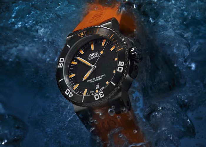 Oris Aquis Date Orange