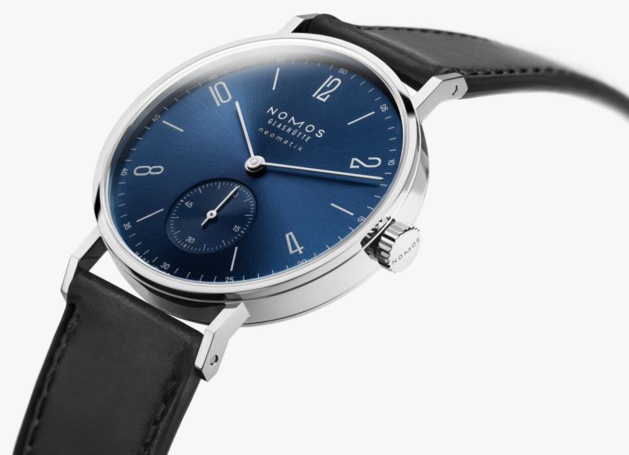 Nomos prend la Tangente de l'or bleu Nomos prend la Tangente de l'or bleu