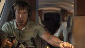 On a Wing and a Prayer : Dennis Quaid porte une Omega Speedmaster On a Wing and a Prayer : Dennis Quaid porte une Omega Speedmaster