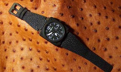 Une BR01 Bell and Ross avec bracelent en galuchat noir Copyright ABP Une BR01 Bell and Ross avec bracelent en galuchat noir Copyright ABP