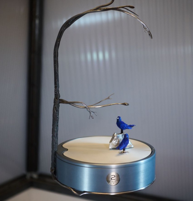 La relance de la "cage à oiseau" de Reuge avec l'aide de Denis Flageollet La relance de la "cage à oiseau" de Reuge avec l'aide de Denis Flageollet