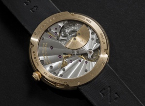 Croizé n°001 par Ludovic Roth : design épuré pour cette montre ronde extraplate Croizé n°001 par Ludovic Roth : design épuré pour cette montre ronde extraplate