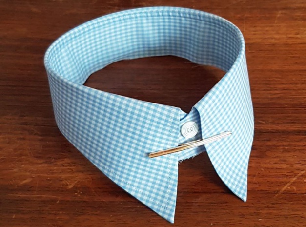 De l'art de discipliner les cols de chemise par Aelys Iroise De l'art de discipliner les cols de chemise par Aelys Iroise