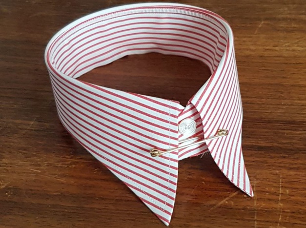 De l'art de discipliner les cols de chemise par Aelys Iroise De l'art de discipliner les cols de chemise par Aelys Iroise