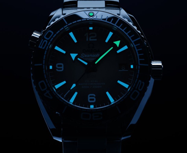 Planet Ocean 600M Summer Blue : grand bleu en 39,5 mm Planet Ocean 600M Summer Blue : grand bleu en 39,5 mm