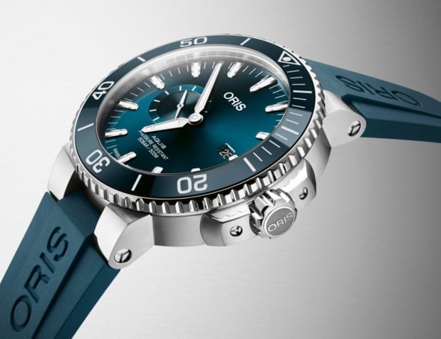 Oris Aquis Small Second Date 45,5 mm : grande taille pour grandes profondeurs Oris Aquis Small Second Date 45,5 mm : grande taille pour grandes profondeurs