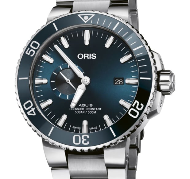 Oris Aquis Small Second Date 45,5 mm : grande taille pour grandes profondeurs Oris Aquis Small Second Date 45,5 mm : grande taille pour grandes profondeurs