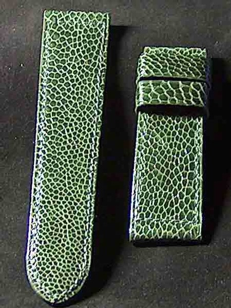 Patte d'autruche photo Atelier du Bracelet Parisien Patte d'autruche photo Atelier du Bracelet Parisien