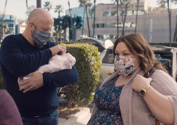 This is us : Chrissy Metz porte une Rolex Datejust en or et acier This is us : Chrissy Metz porte une Rolex Datejust en or et acier