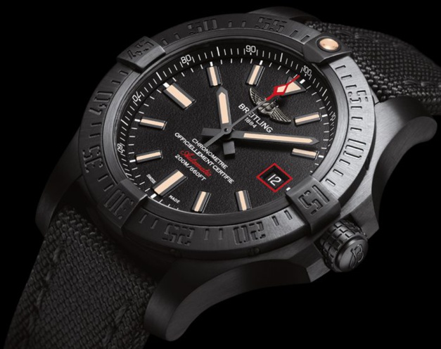 Breitling Avenger Blackbird 44 mm Breitling Avenger Blackbird 44 mm