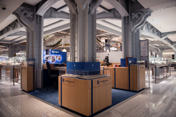 Bracelet-montre : Jean Rousseau installe un mini-atelier à la Samaritaine à Paris Bracelet-montre : Jean Rousseau installe un mini-atelier à la Samaritaine à Paris