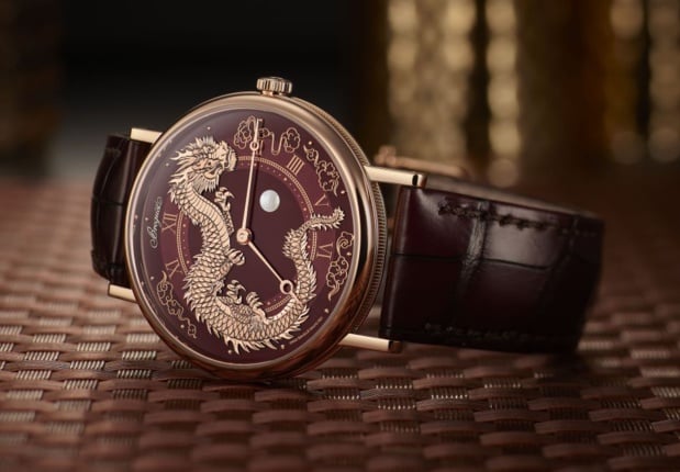 Breguet Classique Dragon : un cadran en émail grand feu orné d'un dragon en or Breguet Classique Dragon : un cadran en émail grand feu orné d'un dragon en or