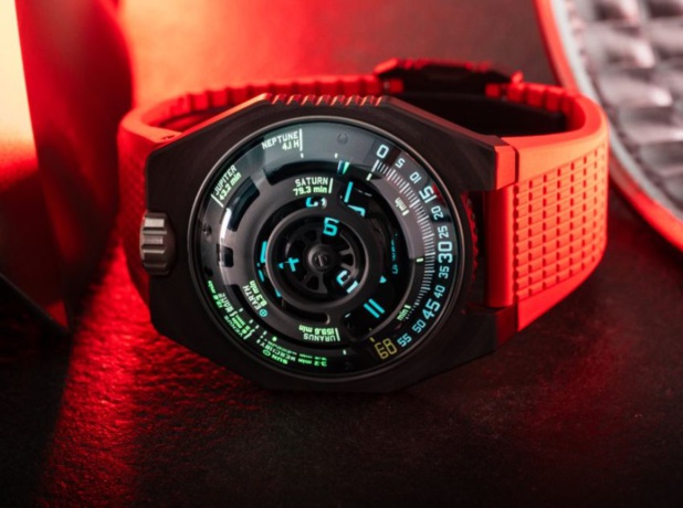 Urwerk UR-100 V Lightspeed Urwerk UR-100 V Lightspeed
