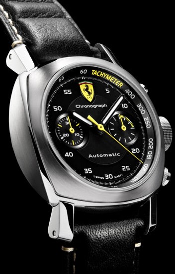 Ferrari Scuderia by Officine Panerai présente un chronographe chronomètre de 40 mm