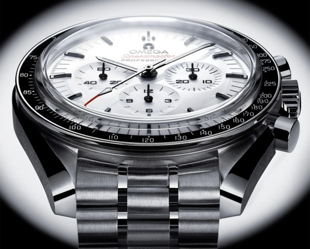 Omega Speedmaster Moonwatch cadran laqué blanc : déjà surnommée la "Craig" Omega Speedmaster Moonwatch cadran laqué blanc : déjà surnommée la "Craig"