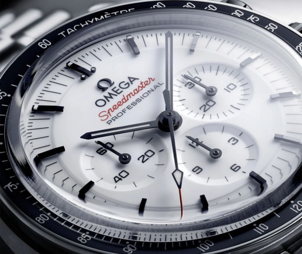 Omega Speedmaster Moonwatch cadran laqué blanc : déjà surnommée la "Craig" Omega Speedmaster Moonwatch cadran laqué blanc : déjà surnommée la "Craig"