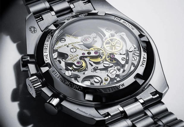 Omega Speedmaster Moonwatch cadran laqué blanc : déjà surnommée la "Craig" Omega Speedmaster Moonwatch cadran laqué blanc : déjà surnommée la "Craig"