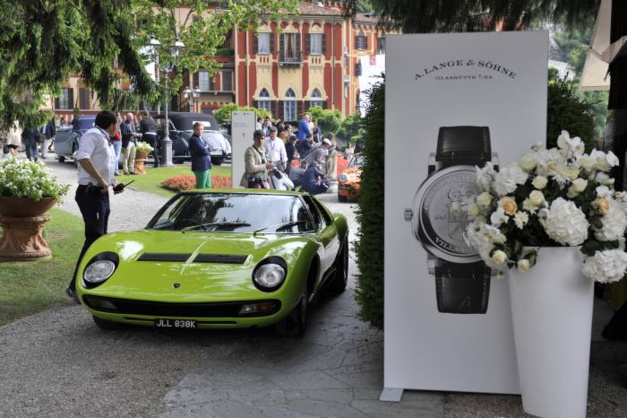 Quoi de plus rafraichissant que cette Lamborghini Miura au vert acidulé au milieu de modèles plus sages