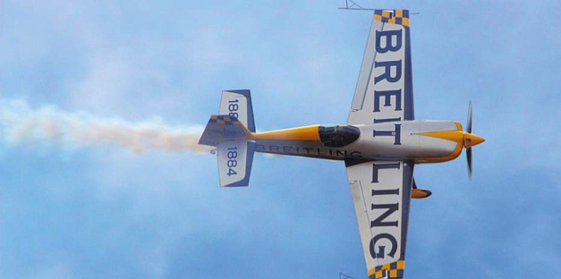 Extra 330SC aux couleurs Breitling Extra 330SC aux couleurs Breitling