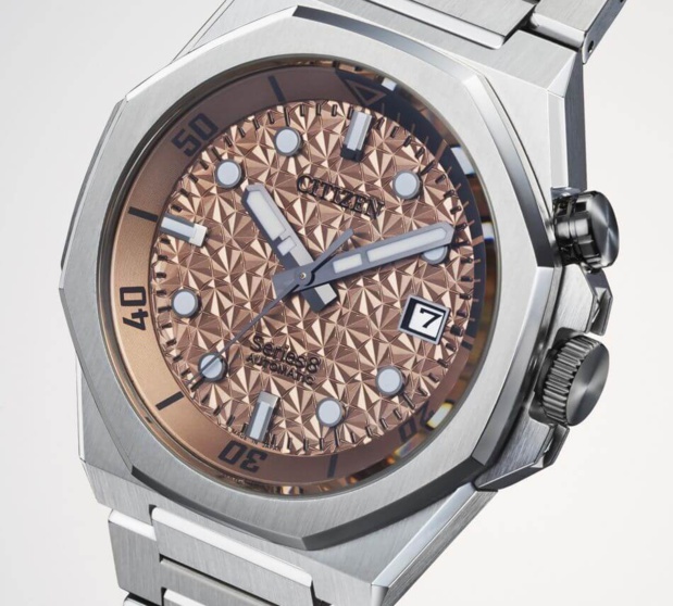 Citizen Series 8 "890" : une sportive au look de plongeuse Citizen Series 8 "890" : une sportive au look de plongeuse